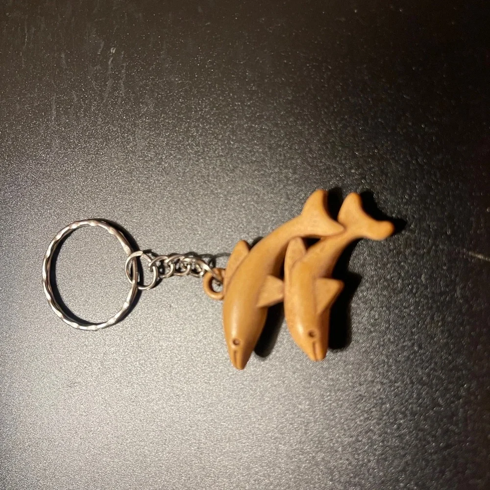 Dolphin Keychain Keyring - Picture 2 of 3